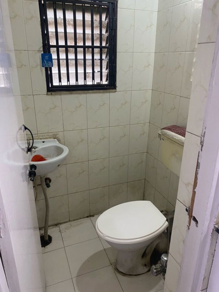 Bathroom, wakadewadi Commercial Office Space 675 Sq.Ft. In Wakadewadi Pune 10370114