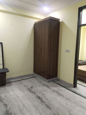 Room in 2 BHK Builder Floor at Sarita Vihar – for Rent