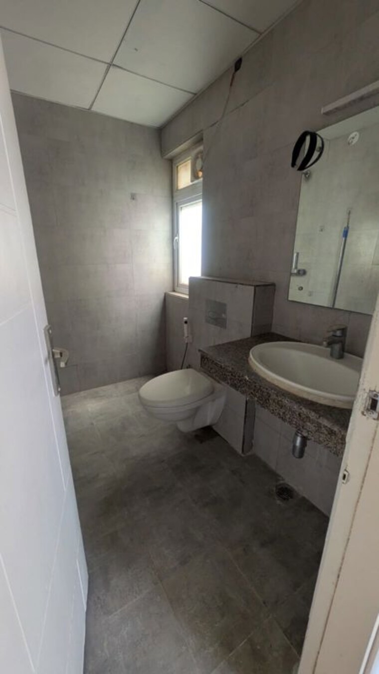 Bathroom, mapsko-mount-ville 3 Bedroom 1520 Sq.Ft. Apartment In Sector 79 Gurgaon 10388045