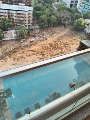 Swimming Pool in 3 BHK Apartment at Prestige Siesta, Mulund West – for Rent