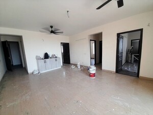Room in 3.5 BHK Apartment at 3C Orris Greenopolis, Sector 89 – for Rent