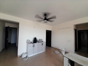 Room in 3.5 BHK Apartment at 3C Orris Greenopolis, Sector 89 – for Rent