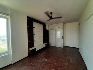 Room in 3.5 BHK Apartment at 3C Orris Greenopolis, Sector 89 – for Rent