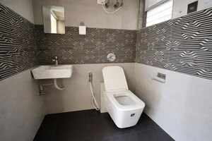 Bathroom in 2 BHK Apartment at Sun United Eldora, Chembur – for Sale