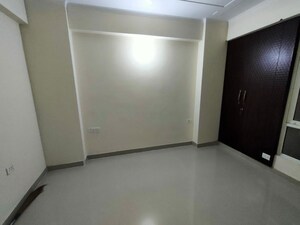 2 BHK Apartment For Rent in Gaurs Cascades, Raj Nagar Extension