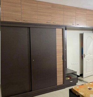 Room in 2 BHK Apartment at Suncity Gloria Apartments, Sarjapur Road – for Rent