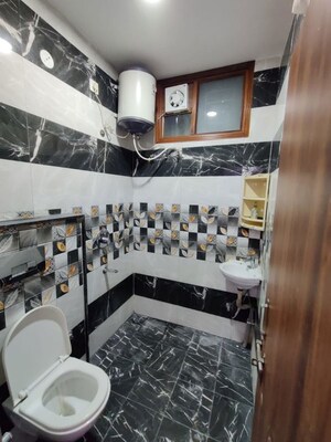 Team Area in 2 BHK Builder Floor at Laxman Chowk – for Rent