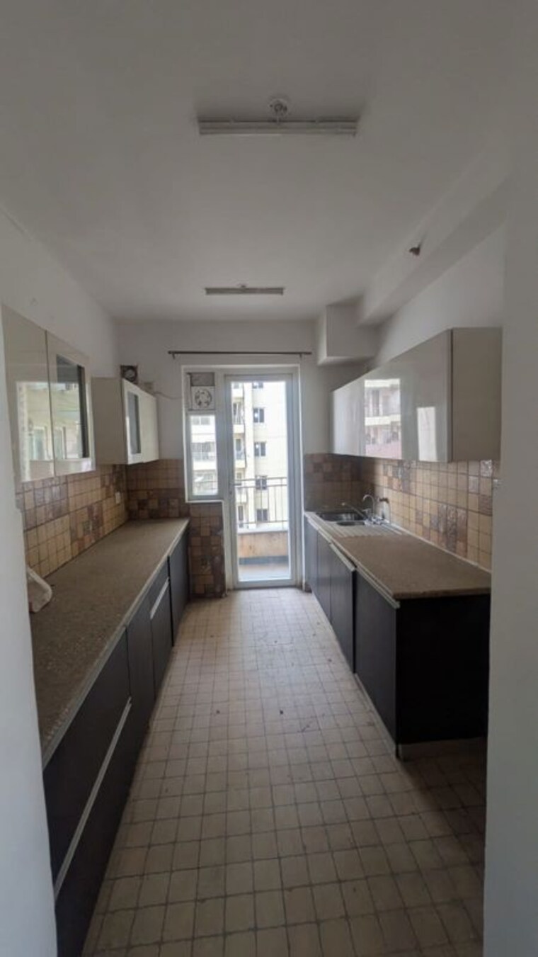 Kitchen, supertech-araville 3 Bedroom 1850 Sq.Ft. Apartment In Sector 79 Gurgaon 10388123