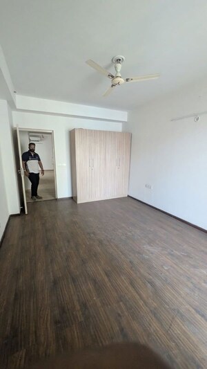 Room in 3 BHK Apartment at Supertech Araville, Sector 79 – for Rent