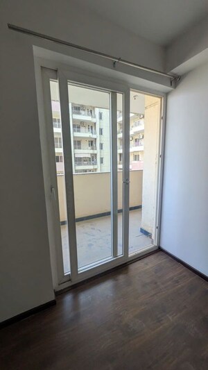 Room in 3 BHK Apartment at Supertech Araville, Sector 79 – for Rent