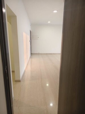 Building Lobby in 4 BHK Apartment at Piramal Mahalaxmi, Mahalaxmi – for Rent