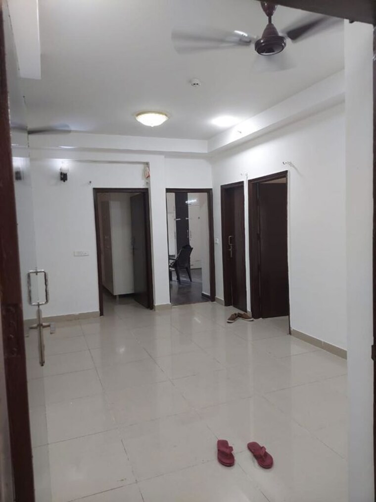 Room, eros-sampoornam 2.5 Bedroom 1060 Sq.Ft. Apartment In Sector 2 Greater Noida Greater Noida 10388185