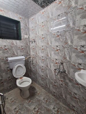 Bathroom in 1 BHK Apartment at Chembur Heights, Chembur – for Rent