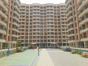2 BHK Apartment – Exterior View View at Goregaon West - for Rent