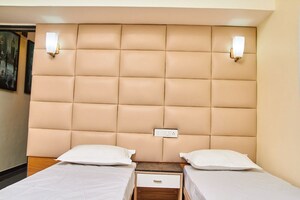 Room in 3 BHK Villa at Sanand – for Rent
