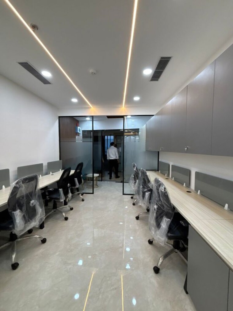 Team Area, spaze-itech-park Commercial Office Space 500 Sq.Ft. In Sector 49 Gurgaon 10388268