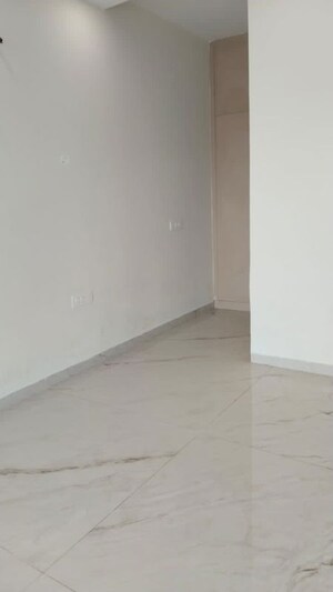 Room in 3 BHK Apartment at Skyline Elevate, Ramgarh Bhudda – for Rent