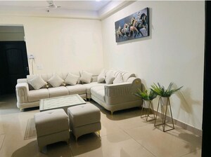 Team Area in 5 BHK Independent House at Sector 121 – for Rent