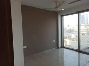 Room in 2 BHK Apartment at M3M Urbana Premium, Sector 67 – for Sale