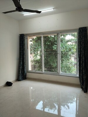 Room in 1 BHK Apartment at Ruparel Elara Mumbai, Kandivali West – for Rent
