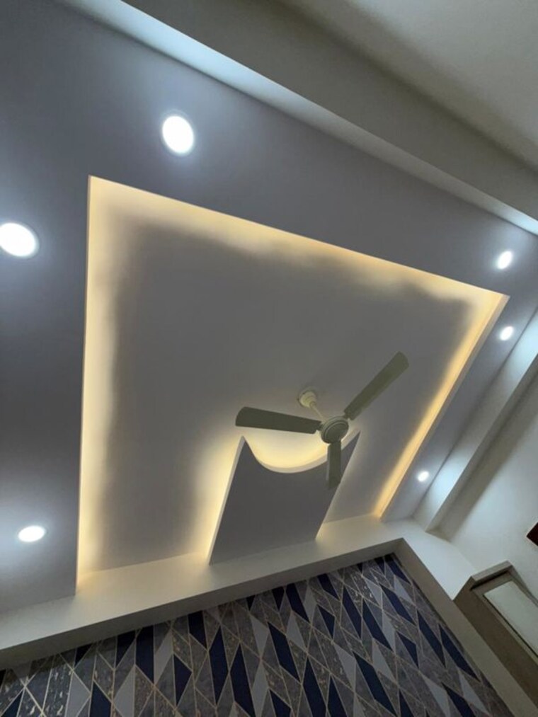 undefined, sector 73 3 Bedroom 1450 Sq.Ft. Builder Floor In Sector 73 Noida 10388351