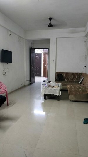 Living Room in 2 BHK Apartment at Ellisbridge – for Rent