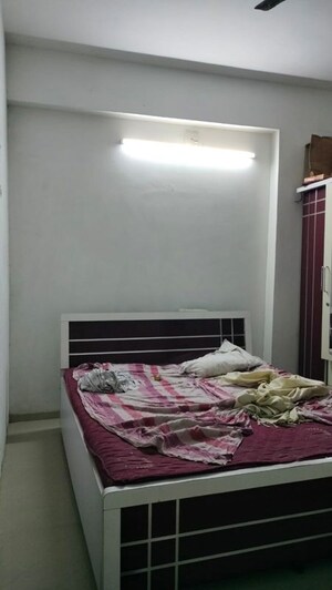 Bedroom in 2 BHK Apartment at Ellisbridge – for Rent