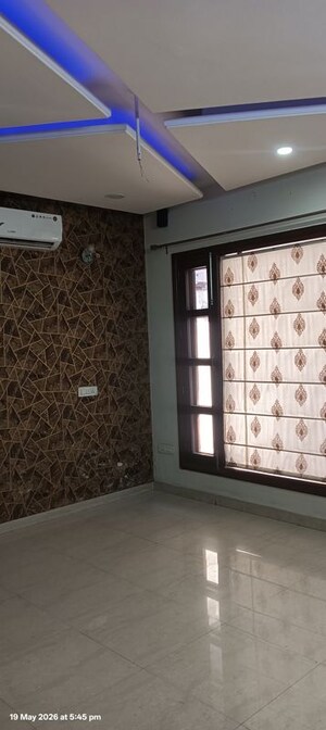 Room in 3 BHK Apartment at Panchkula Urban Estate – for Rent