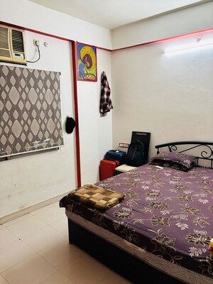 Bedroom in 2 BHK Builder Floor at Pandri – for Rent