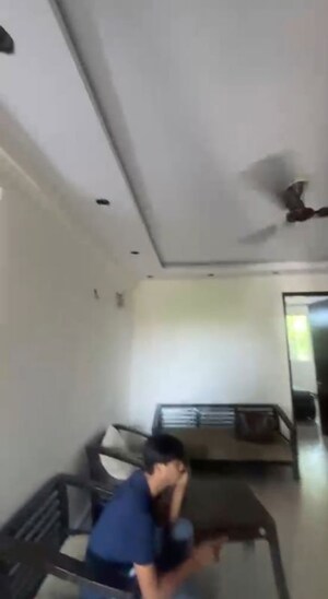 Furnished Amenities in 2 BHK Apartment at East Of Kailash – for Rent