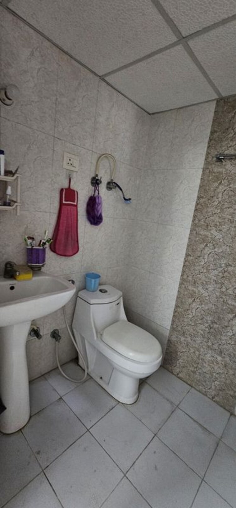 Bathroom, lajpat nagar 2 Bedroom 910 Sq.Ft. Builder Floor In Lajpat Nagar Ghaziabad 10388413