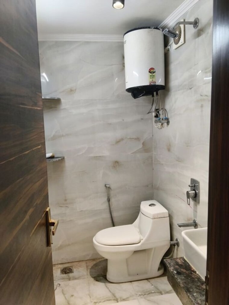 Bathroom, saket 1 Bedroom 650 Sq.Ft. Apartment In Saket Delhi 10388460