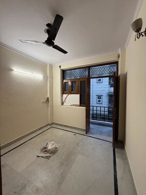 Room in 1 BHK Builder Floor at Kalkaji – for Rent
