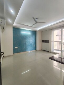 3 BHK Builder Floor For Rent in Medi City