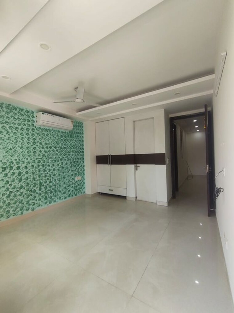 Room, medi city 3 Bedroom 263 Sq.Ft. Builder Floor In Medi City Gurgaon 10388480