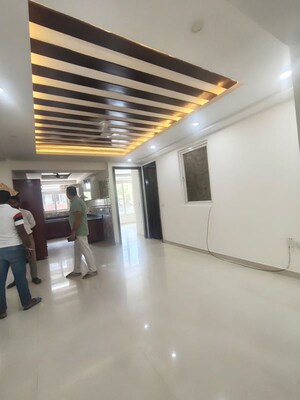 Parking in 3 BHK Builder Floor at Medi City – for Rent