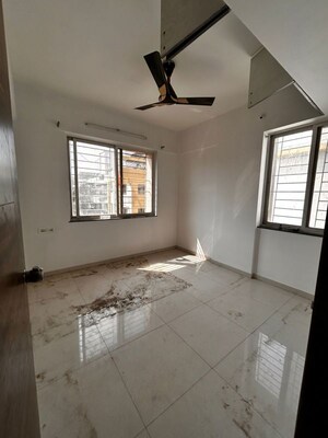 Room in 2 BHK Apartment at Aishwaryam Comfort Gold, Akurdi – for Rent
