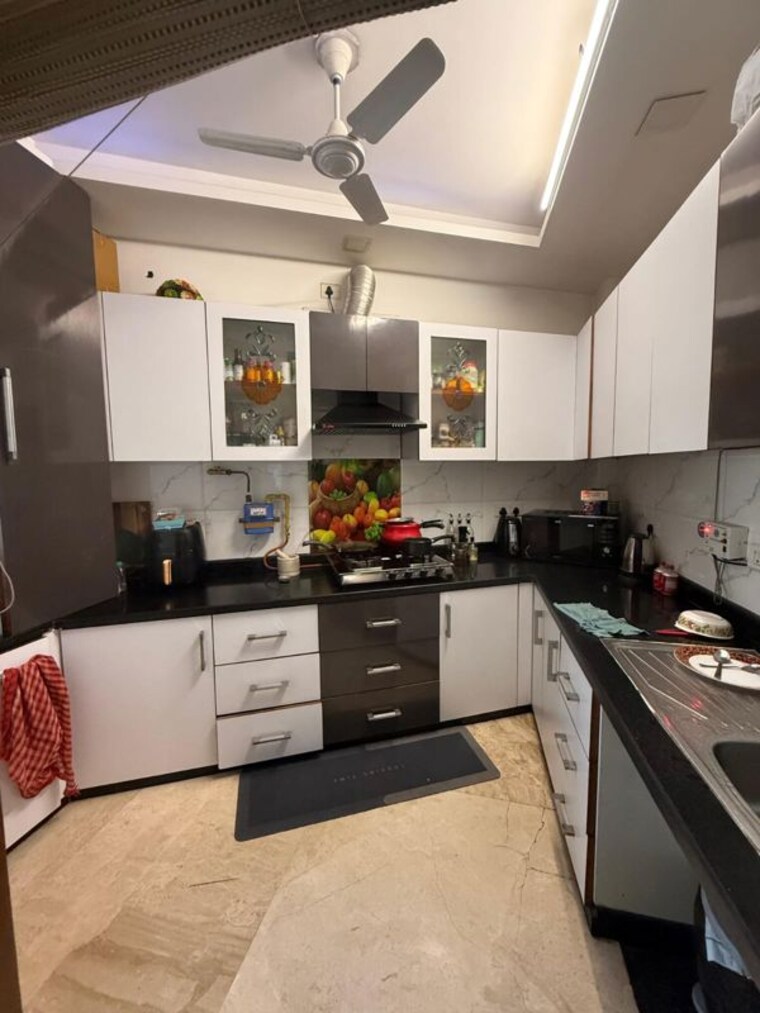 Kitchen, chittaranjan park 3 Bedroom 1300 Sq.Ft. Builder Floor In Chittaranjan Park Delhi 10388502