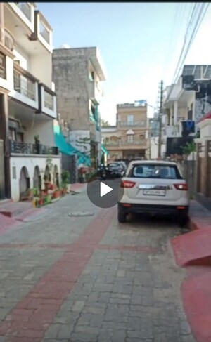 Parking in 4 BHK Independent House at Indira Nagar – for Sale