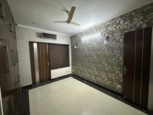 Kitchen in 3 BHK Builder Floor at SS Mayfield Gardens, Sector 51 – for Rent