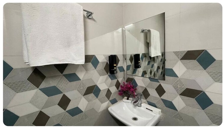 Team Area, south city 1 Studio 250 Sq.Ft. Builder Floor In South City 1 Gurgaon 10388509