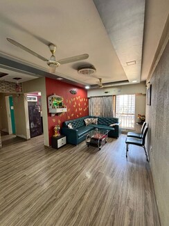 3 BHK + Store Room Apartment For Rent in Evershine Woods