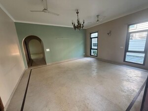 Room in 5 BHK Villa at Eros Rosewood City, Sector 49 – for Sale