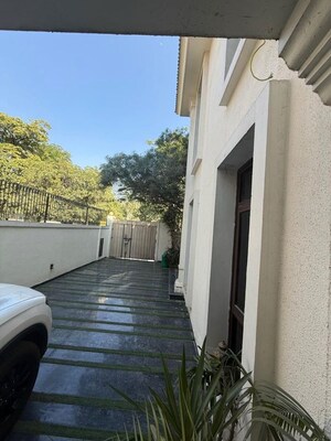 Balcony in 5 BHK Villa at Eros Rosewood City, Sector 49 – for Sale