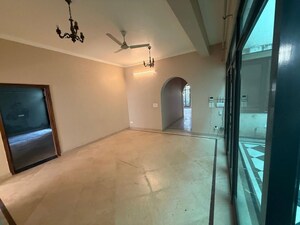 Room in 5 BHK Villa at Eros Rosewood City, Sector 49 – for Sale