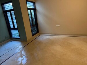 Room in 5 BHK Villa at Eros Rosewood City, Sector 49 – for Sale