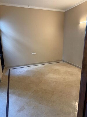 Room in 5 BHK Villa at Eros Rosewood City, Sector 49 – for Sale