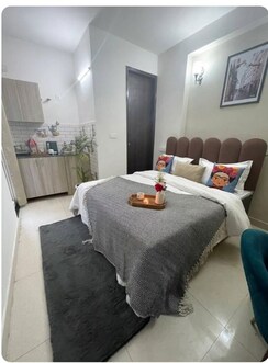 1 RkBuilder Floor For Rent in Sector 40