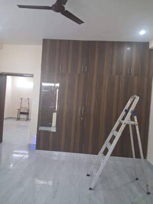 Furnished Amenities in 3.5 BHK Builder Floor at Rajendra Colony – for Rent