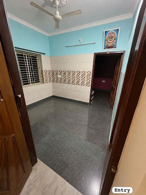 Room in 2 BHK Independent House at Patia – for Rent
